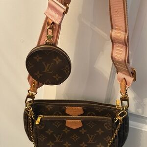 Louis Vuitton Monogram Multi-Pochette with Pink Strap
